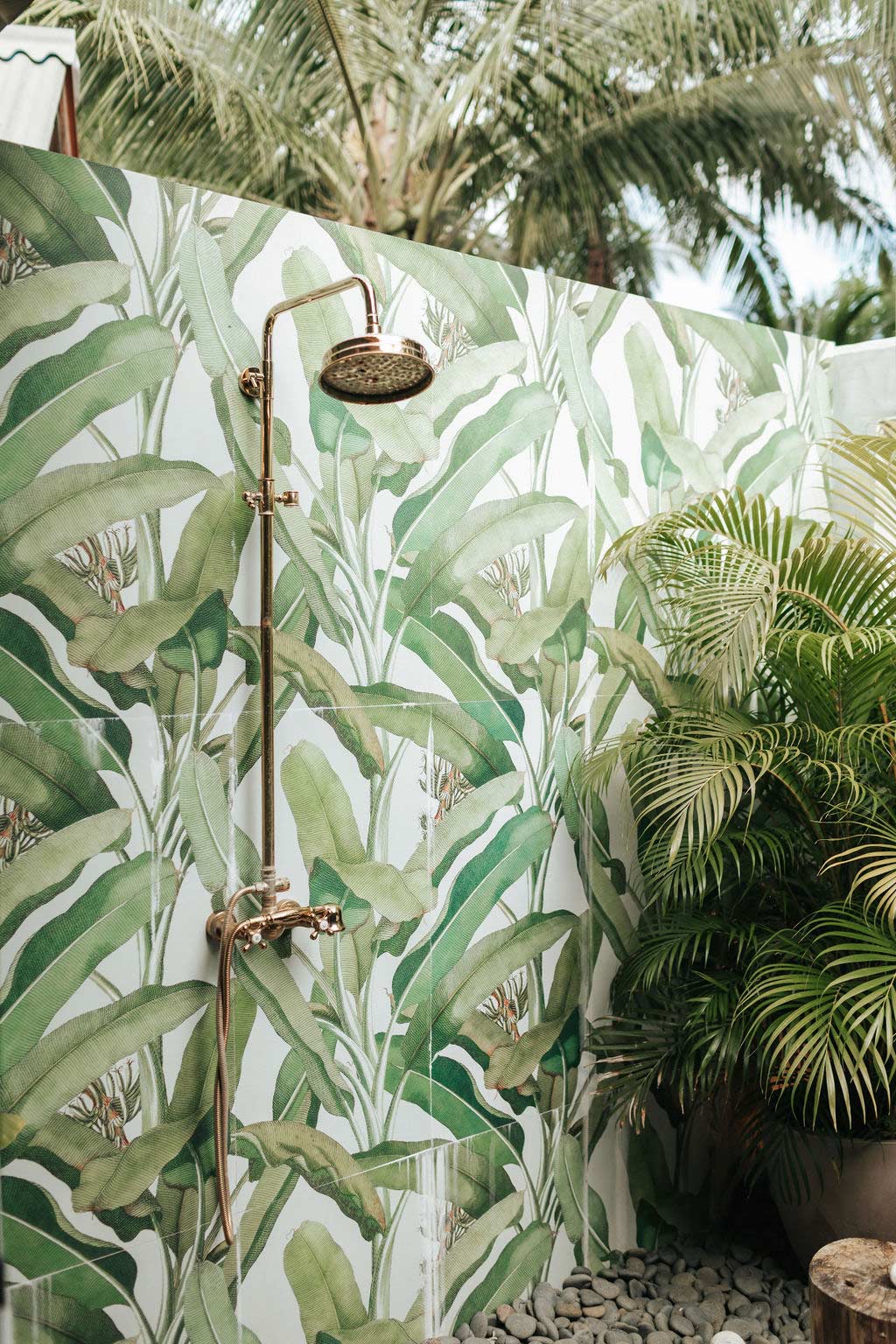 Beachfront Hideaway 8 Beachfront hideaway shower