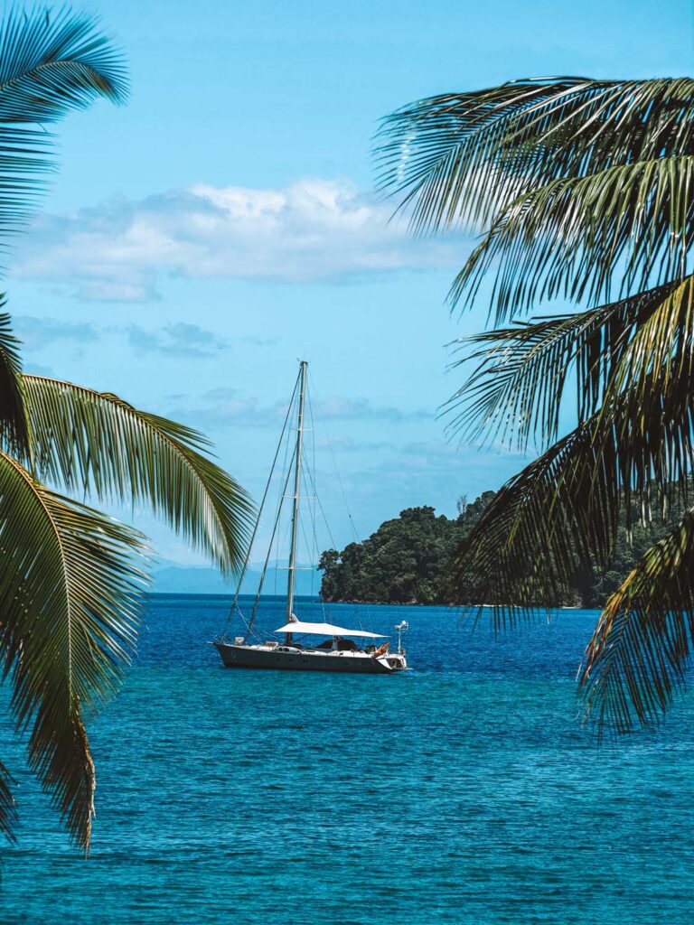 Adventures & Free Time 9 activities coiba island waluaa boat