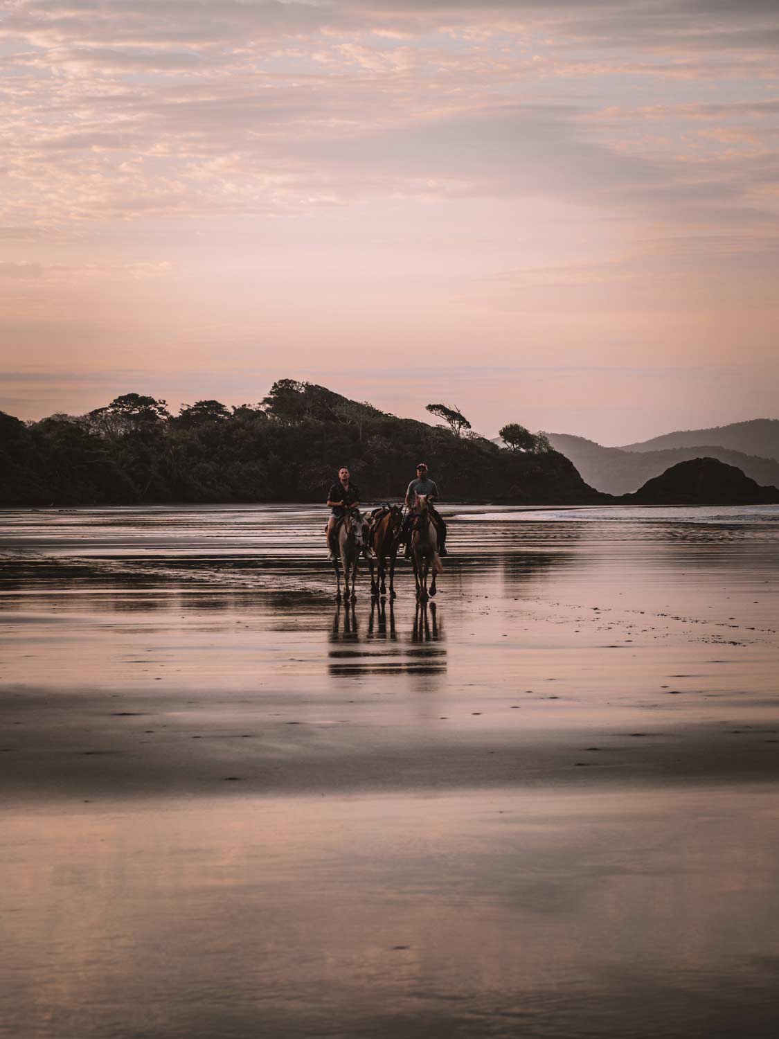 Adventures & Free Time 12 activities horse riding group