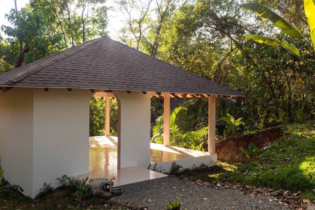 Tropical Villas 28 panama yoga and surf retreat waluaa 1