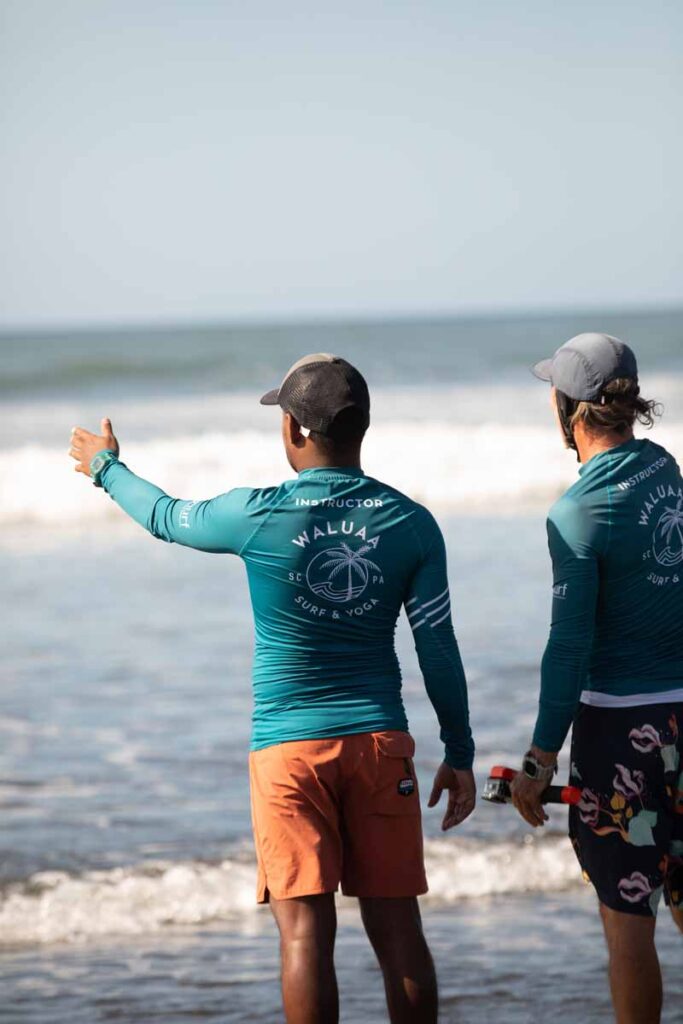 Surf Lessons 8 surf camp panama waluaa7