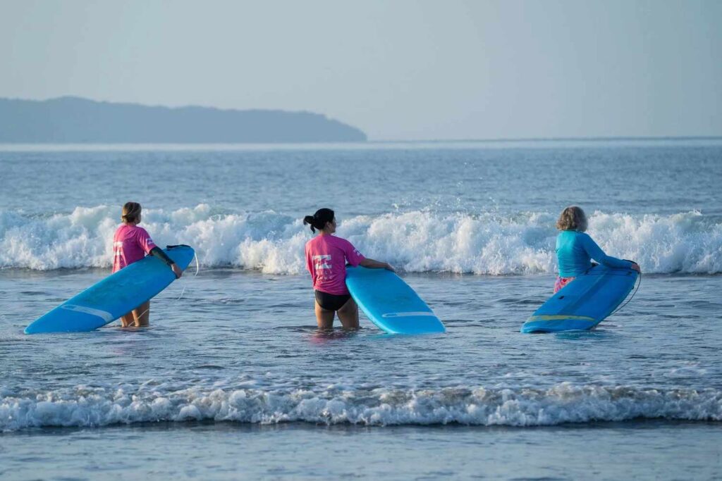 surf sisters retreat panama7