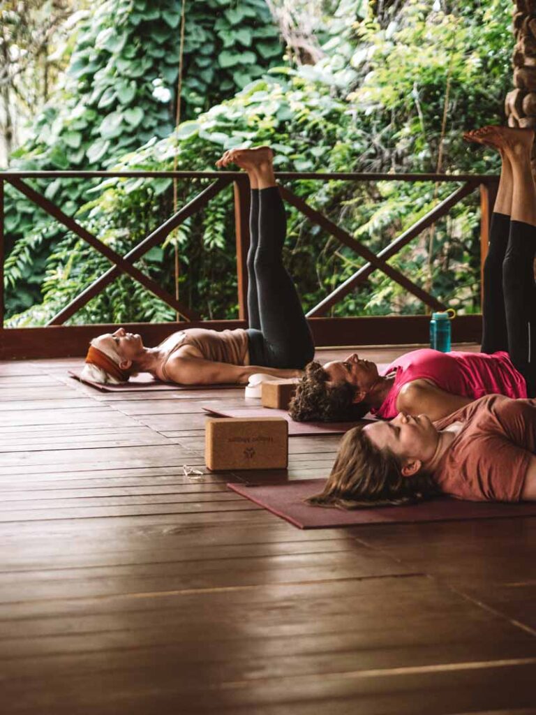 Yoga 8 yoga retreat panama waluaa 27